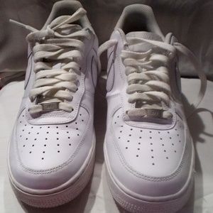 White Air Force One's Men size 9